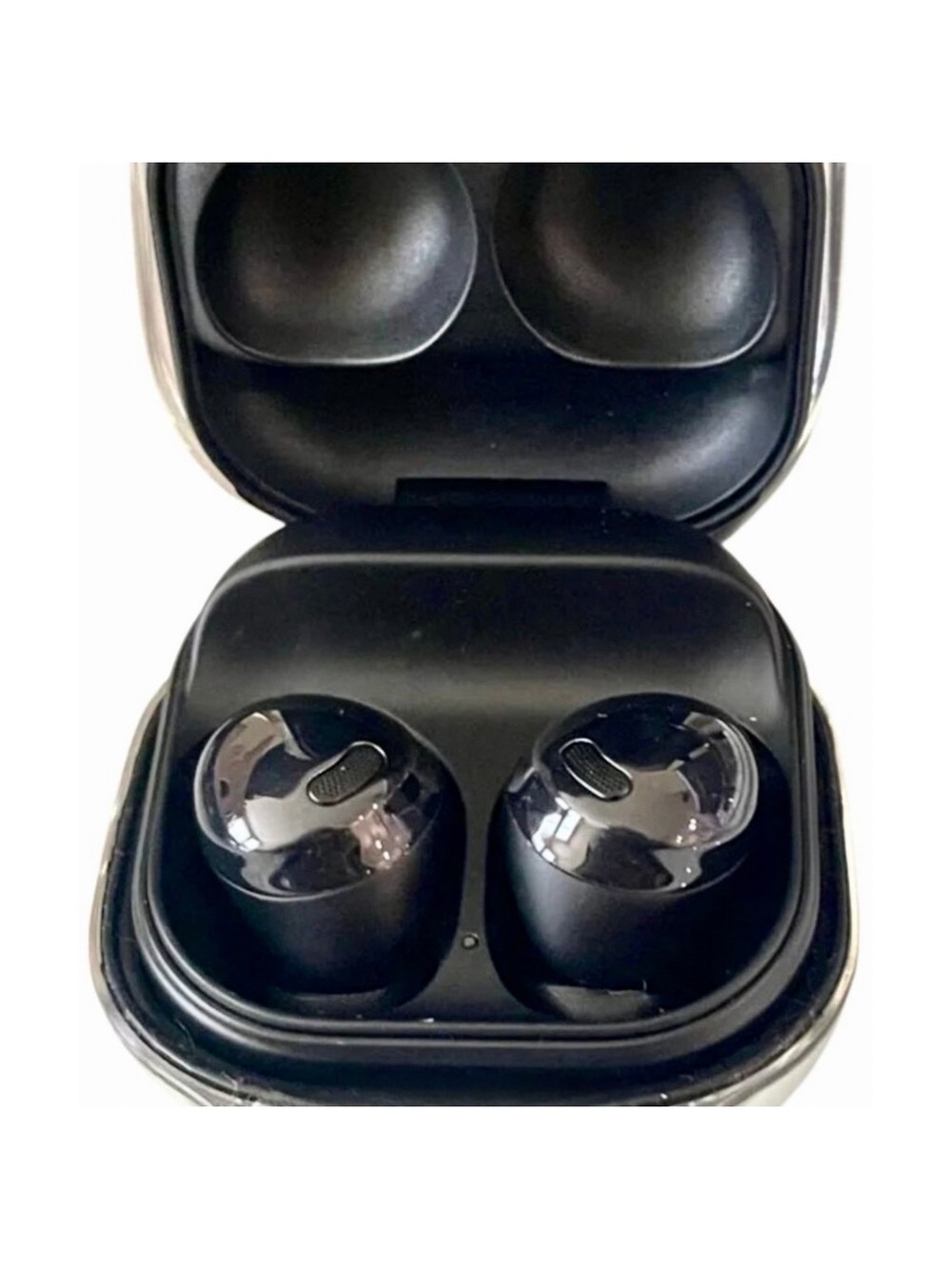 NWOT Samsung Galaxy Buds Pro with Protective Case